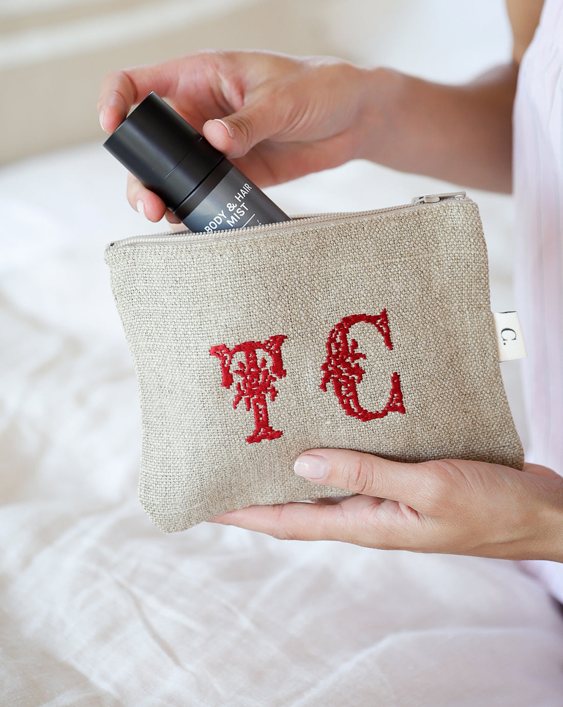 Cosmetiqueros Bordados