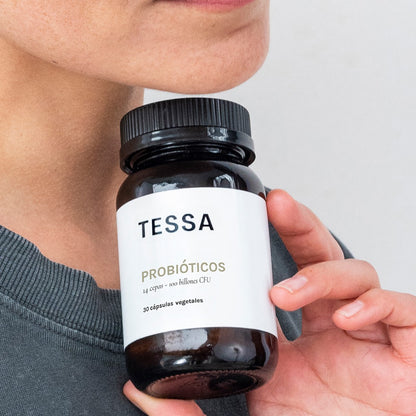 PROBIÓTICOS + de TESSA es un probiótico de ALTA potencia que aporta 100 billones de CFU (Colony Forming Unit) por cápsula.