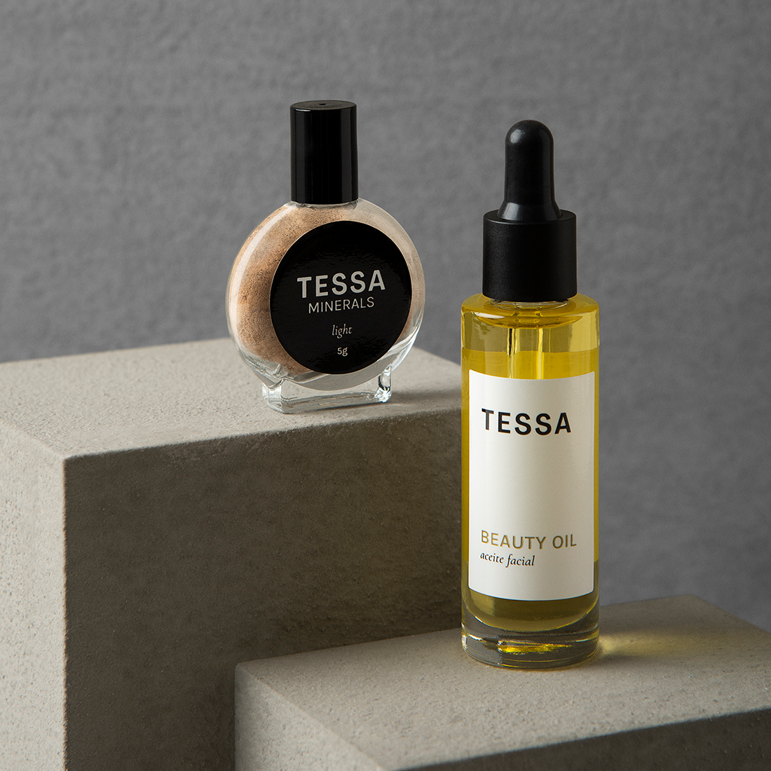 Pack de Maquillaje con Beauty Oil y Minerals Light marca Tessa
