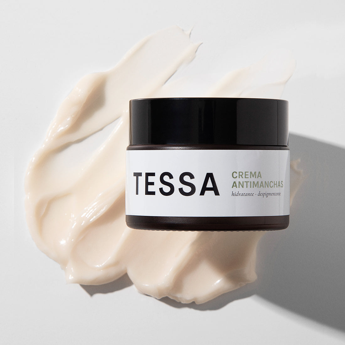 Crema antimanchas de ingredientes naturales marca Tessa