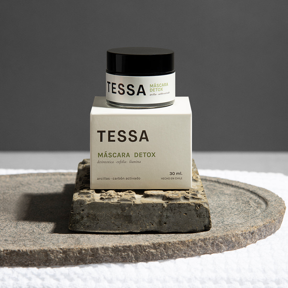 Mascara detox para piel con impurezas, marca TESSA